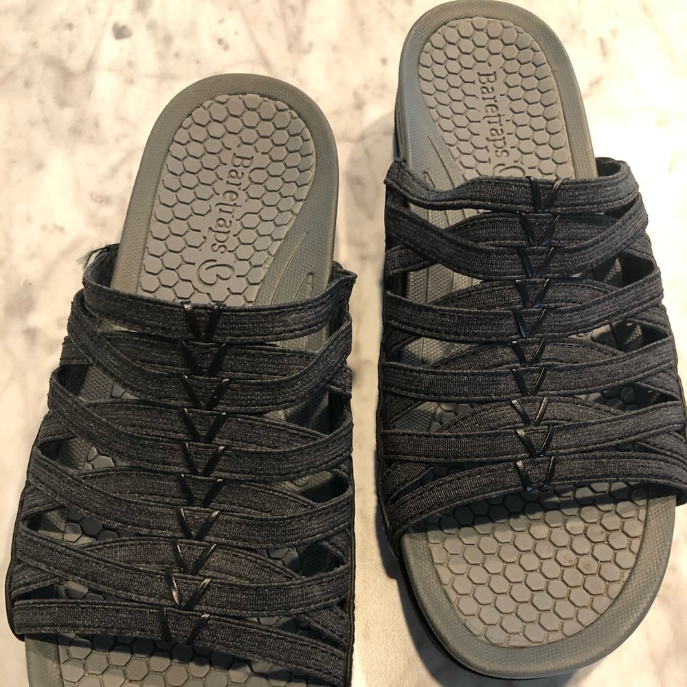 BARETRAPS Size 8 1/2 M